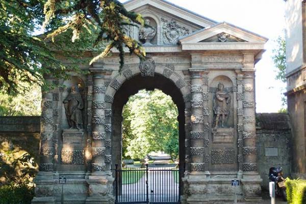 Entrance Arch at the Botanic Garden