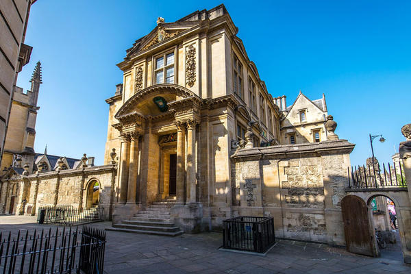 Exterior of the History of Science Museum