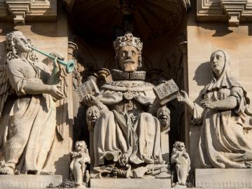 Statue of James VI 