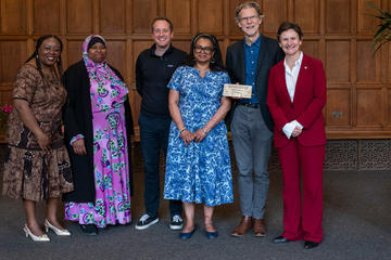 Vicechancellorsaward hsm africafamilies History of Science Museum and Africa project team with Vice-Chancellor