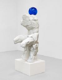Statue by Jeff Koons